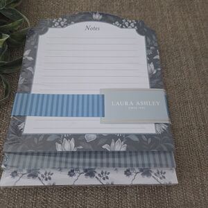 Laura Ashley Blue and White Floral Notepad Set